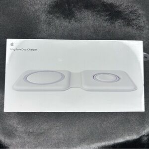 Apple MagSafe Duo Charger- NEW, SEALED!